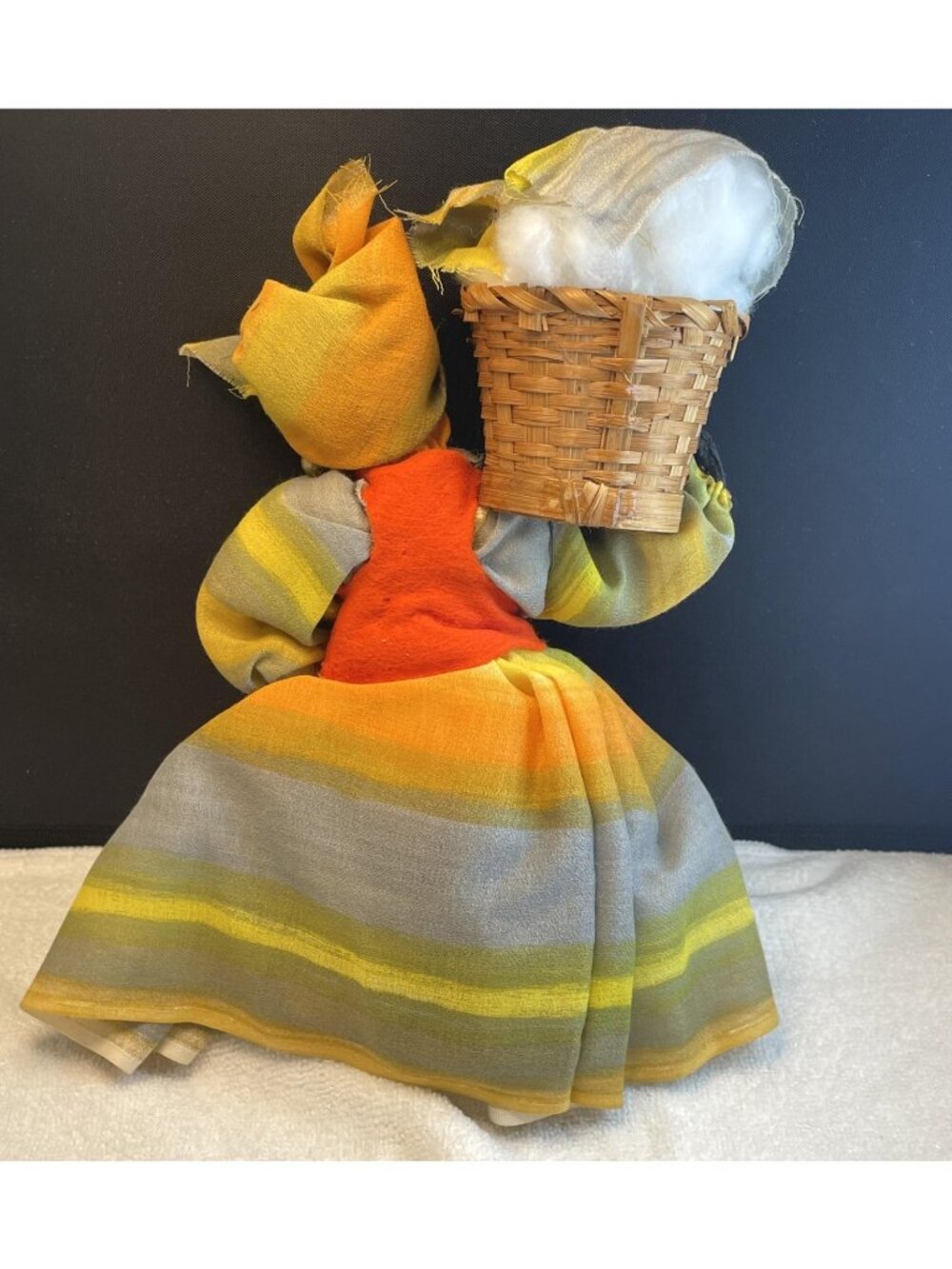 1950s Hand Made Folk Art Dried Apple Head Grandma Doin Laundry Doll - Picture 6 of 7